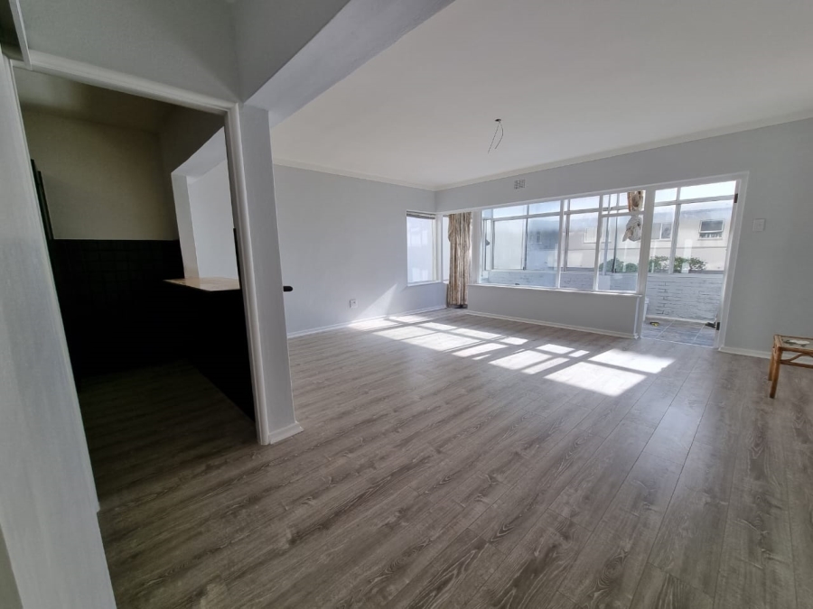 2 Bedroom Property for Sale in Mouille Point Western Cape